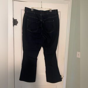 Women’s plus size 28 jeans, Lane Bryant, dark wash,tummy control, straig…